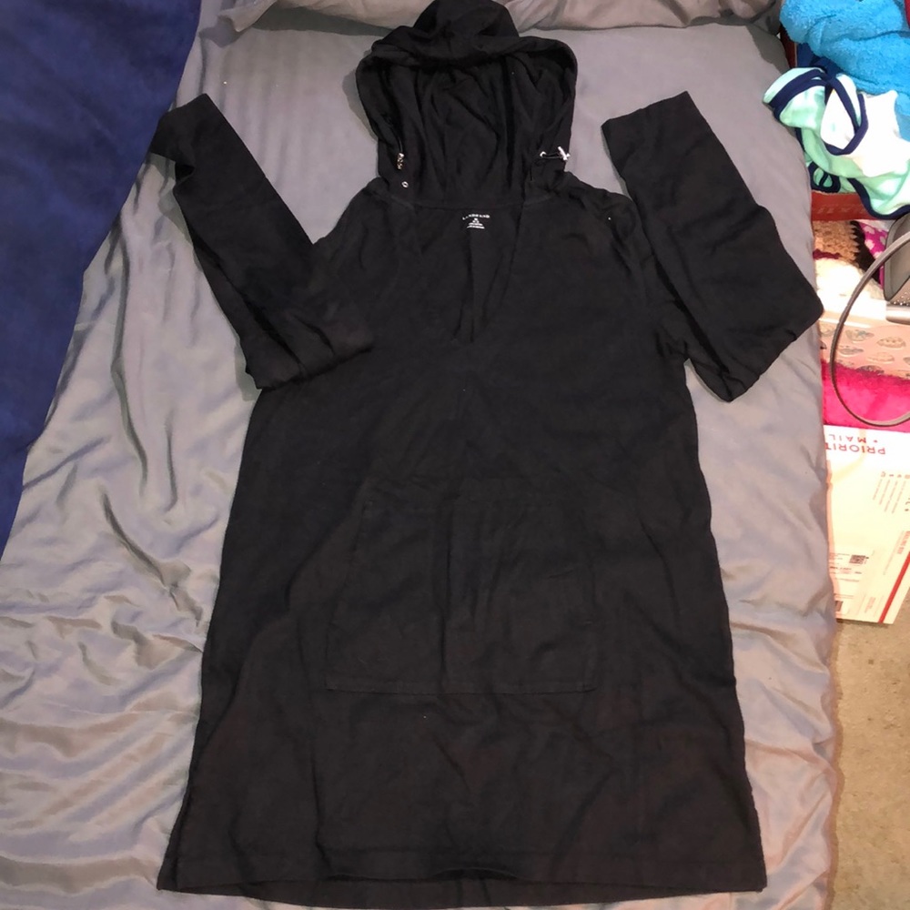 LANDS’ END oversized pullover with hood